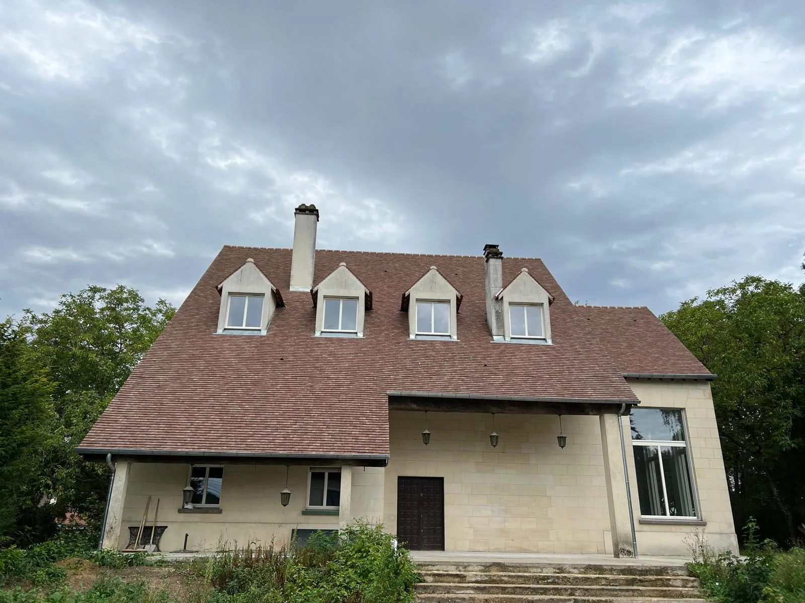 Réalisation : Réfection complète terminée : toiture et lucarnes — Toiture