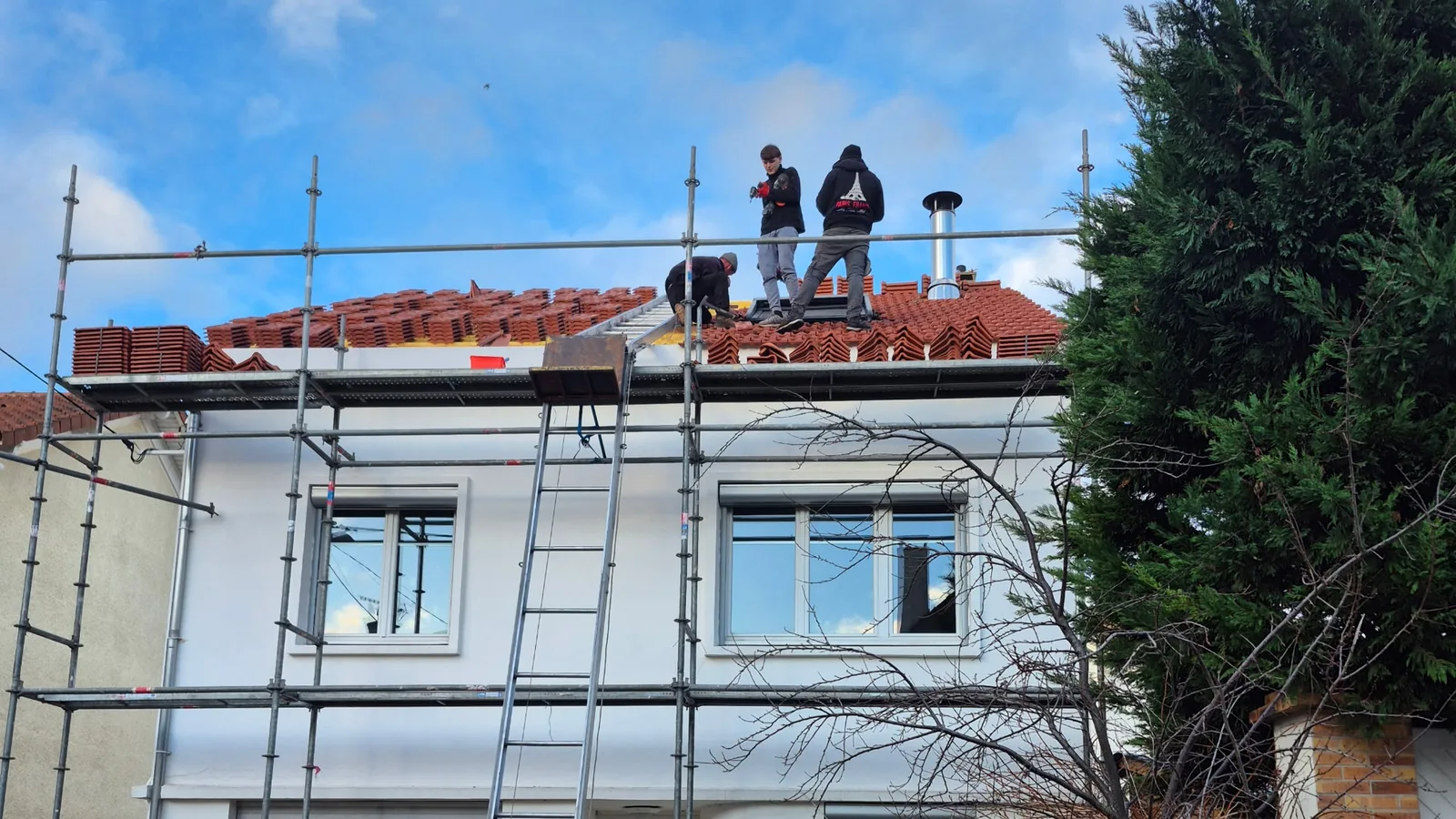 Service : Recherche de fuite et réparation de toiture